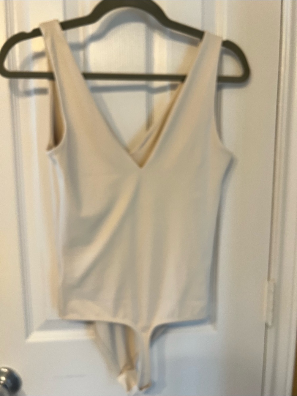 NWT Express Creamy Beige V-Neck Body Contour Compression Bodysuit, Size Small - Picture 6 of 6